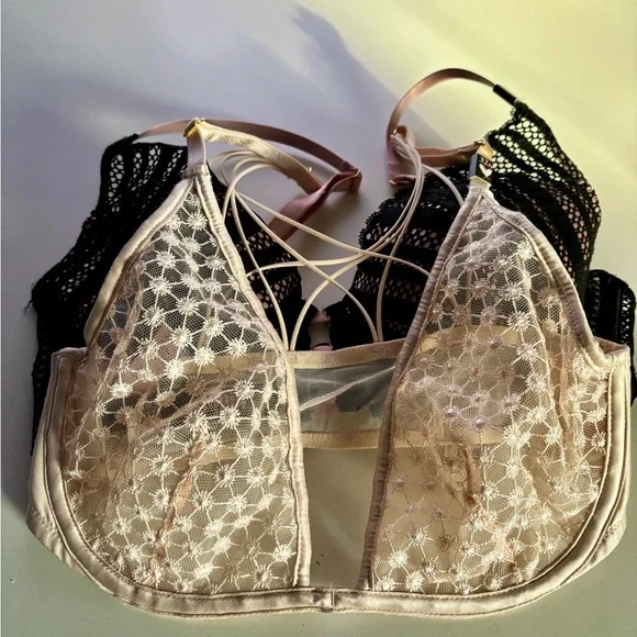 NWT Victoria’ Secret bras size 32D - Picture 5 of 6